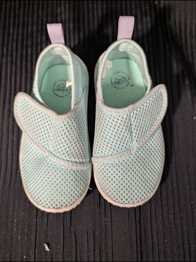 Sun Squad Slip-On Mesh Shoes Size 5/6